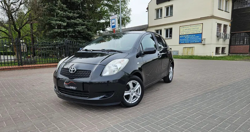 stryków Toyota Yaris cena 14900 przebieg: 199999, rok produkcji 2006 z Stryków